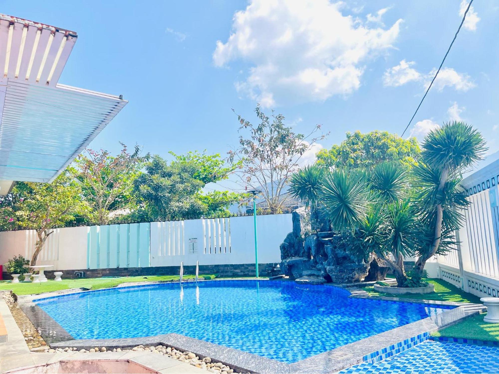 B&H Villa - Villa Has Swimming Pool Lăng Cô Esterno foto